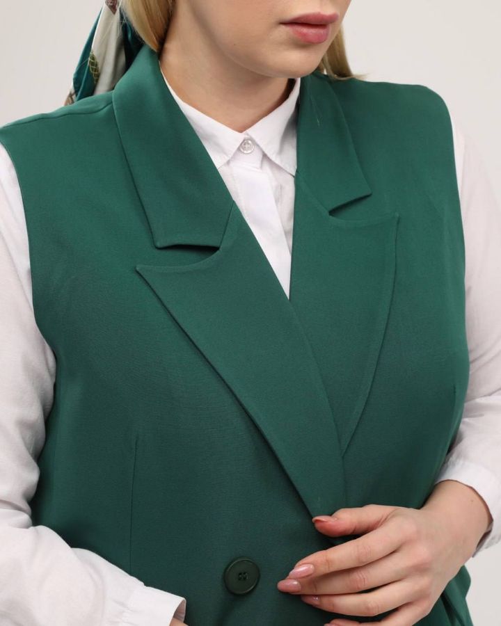 Picture of OUZ FASHION 24S251018 EMERALD Plus Size Women Vest